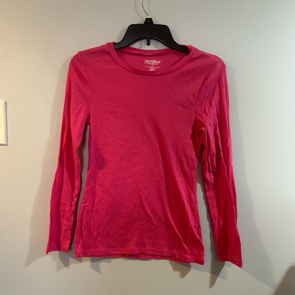Old  navy fuchsiaLong Sleeve Tee size medium Y2K